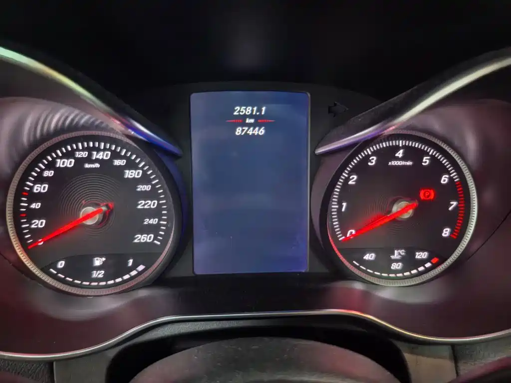 Mercedes-Benz GLC — миниатюра 7