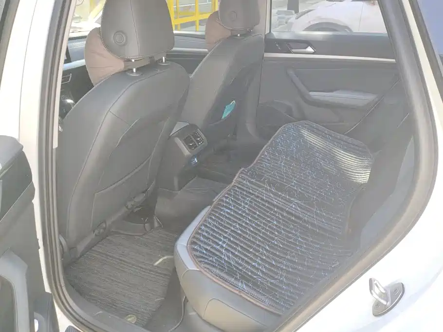 Volkswagen Lavida — миниатюра 11