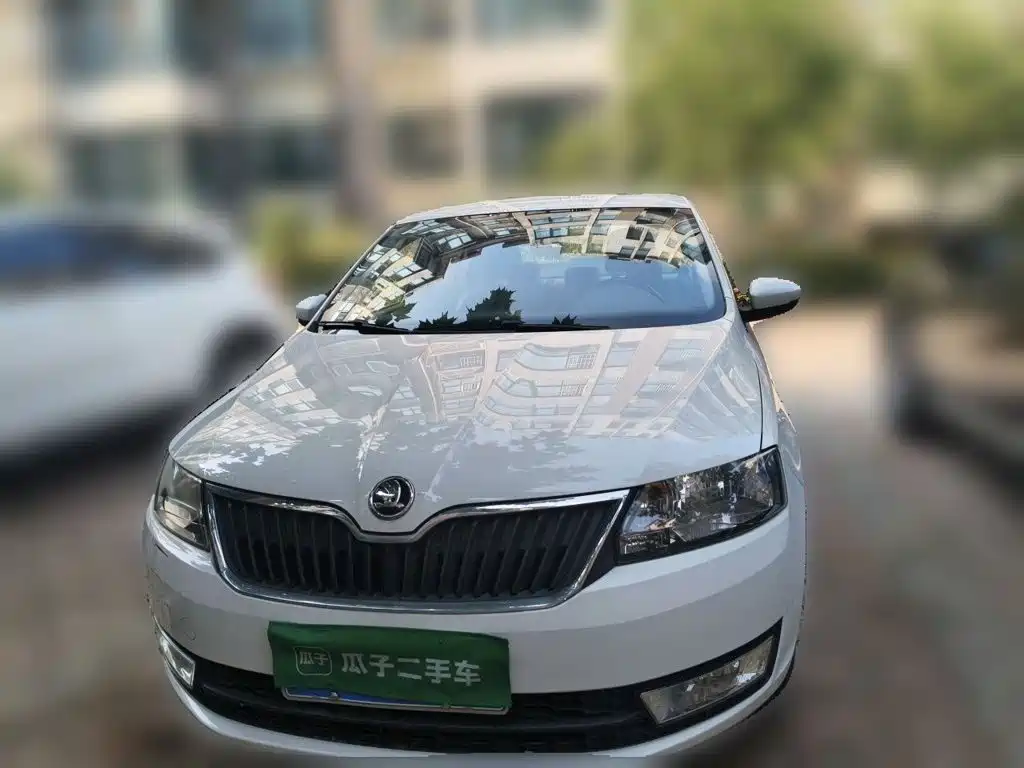 Skoda Rapid — миниатюра 2