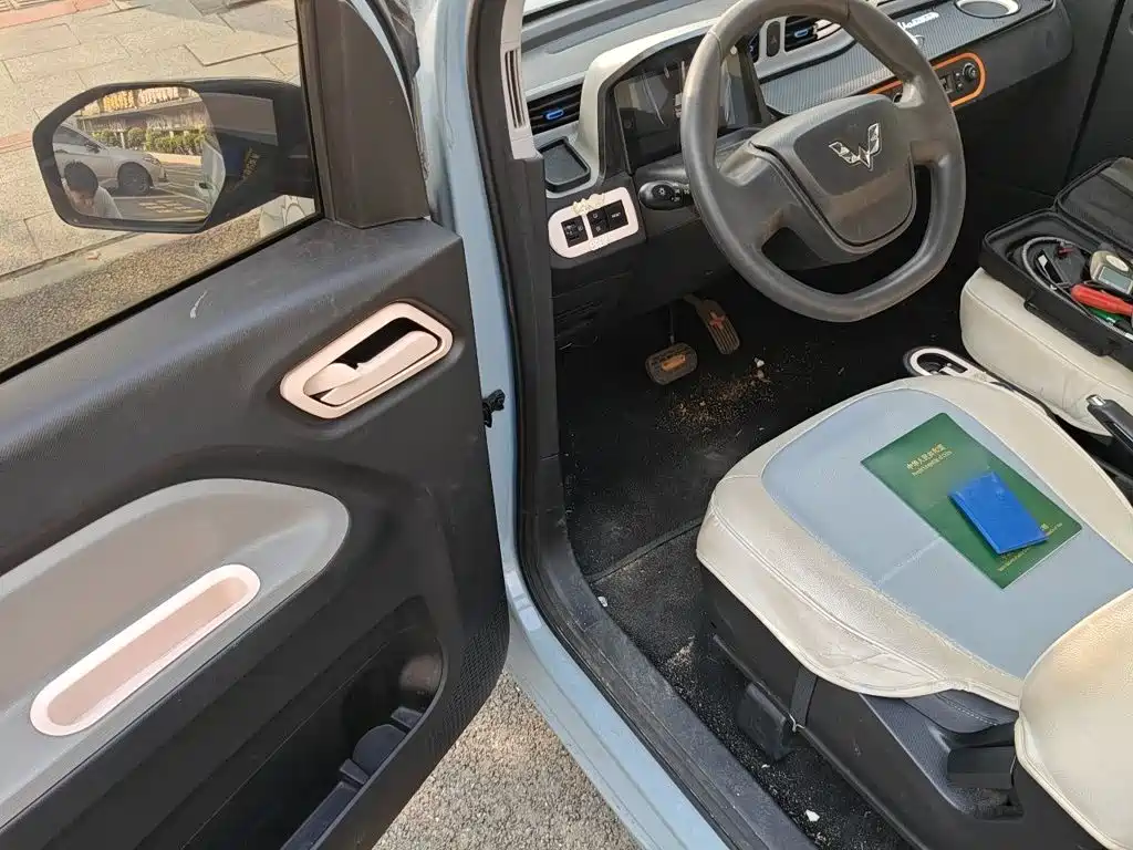Wuling MINIEV — миниатюра 12