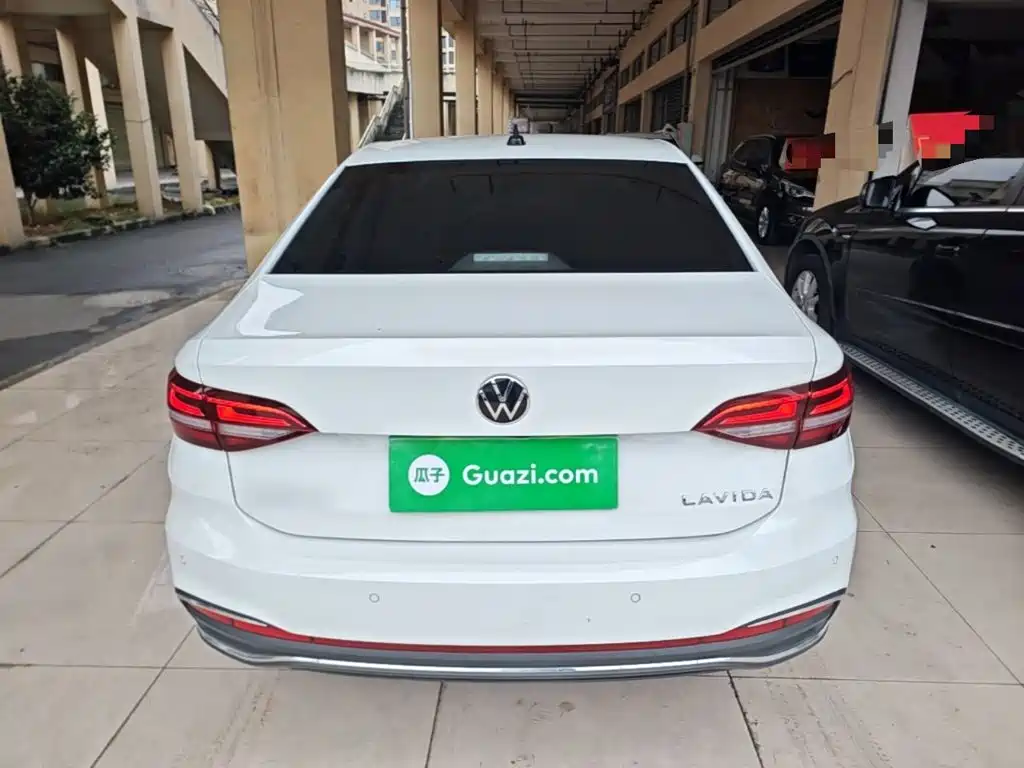 Volkswagen Lavida — миниатюра 6