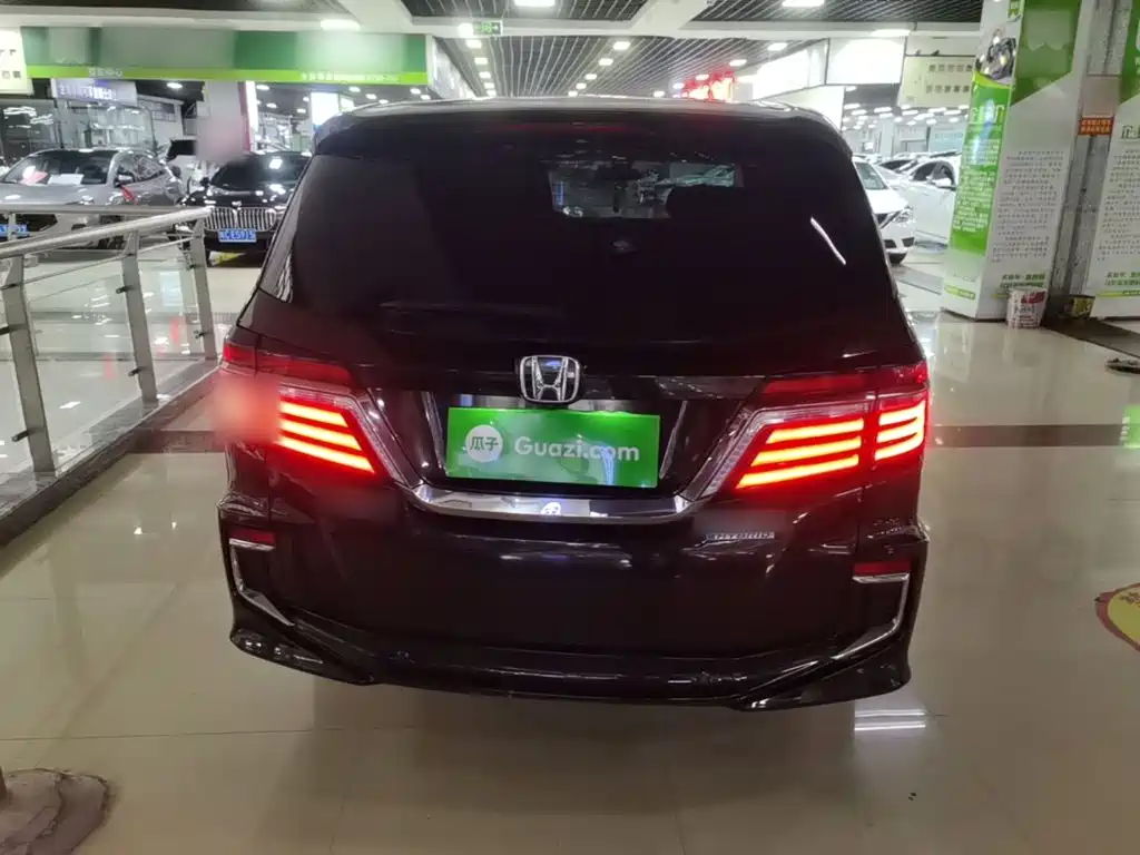 Honda Elysion — миниатюра 6