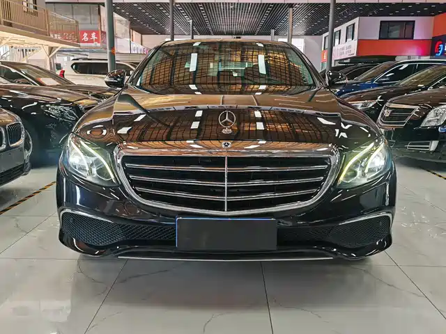 Mercedes-Benz E-Class 2016 E 200 L Sport — фото 1