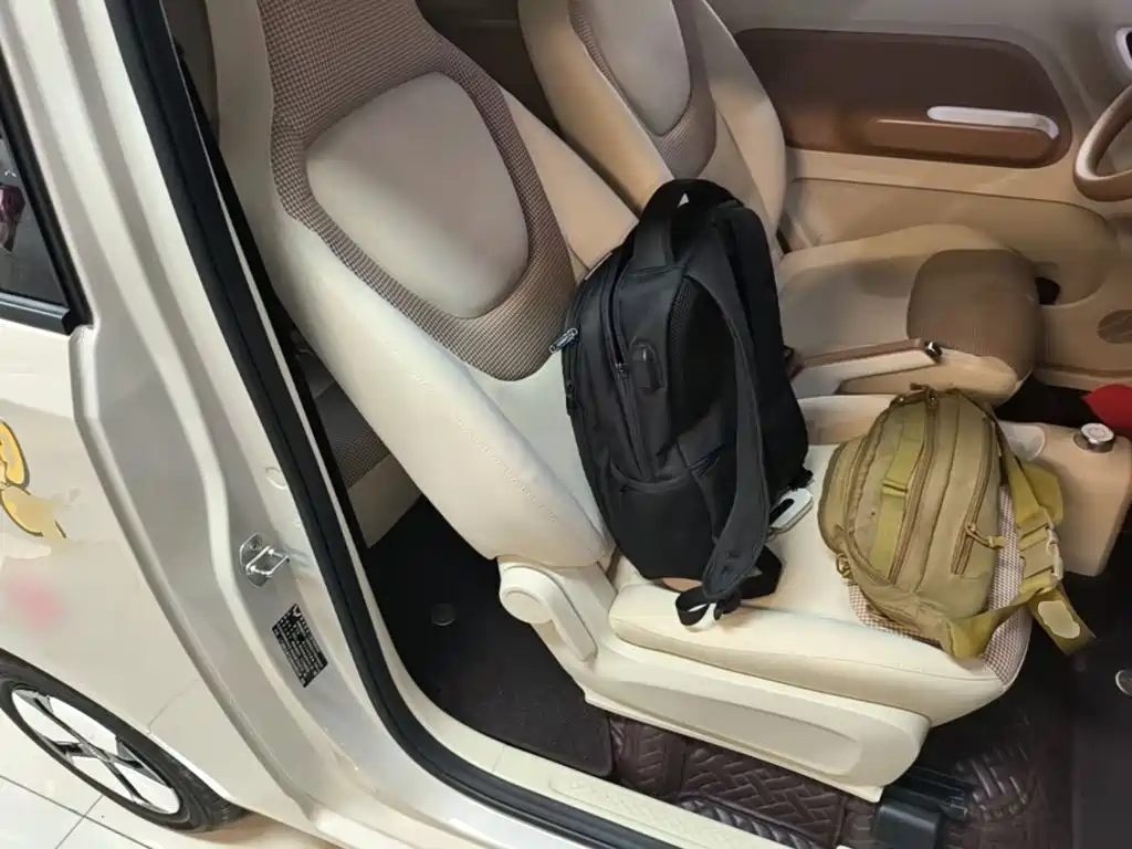 Wuling MINIEV — миниатюра 25