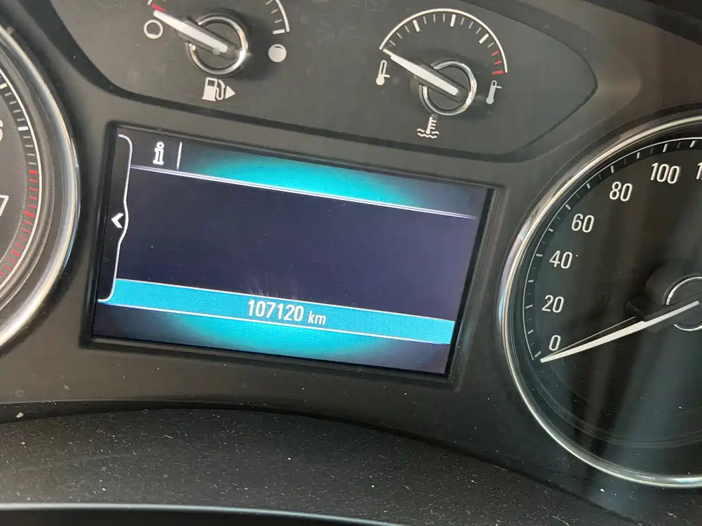 Buick LaCrosse — миниатюра 6