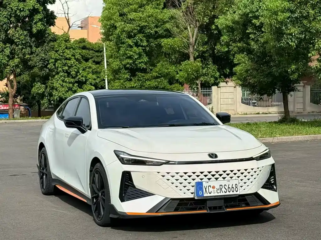 Changan UNI-V — миниатюра 3