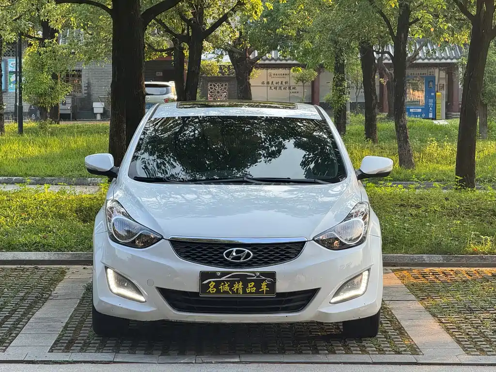 Hyundai Elantra Langdong — миниатюра 2