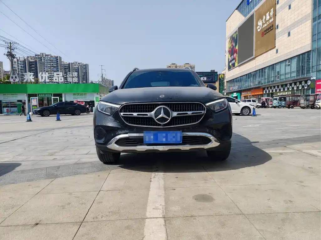 Mercedes-Benz GLC 2023