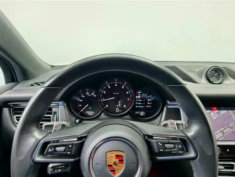 Porsche Macan — миниатюра 10
