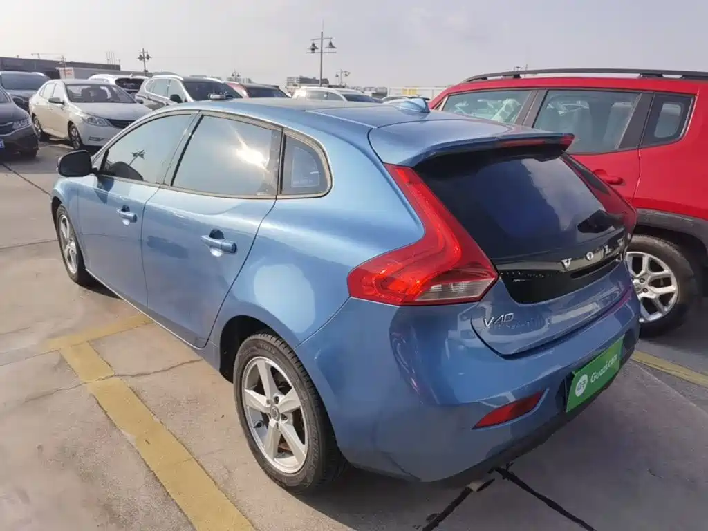 Volvo V40 — миниатюра 5
