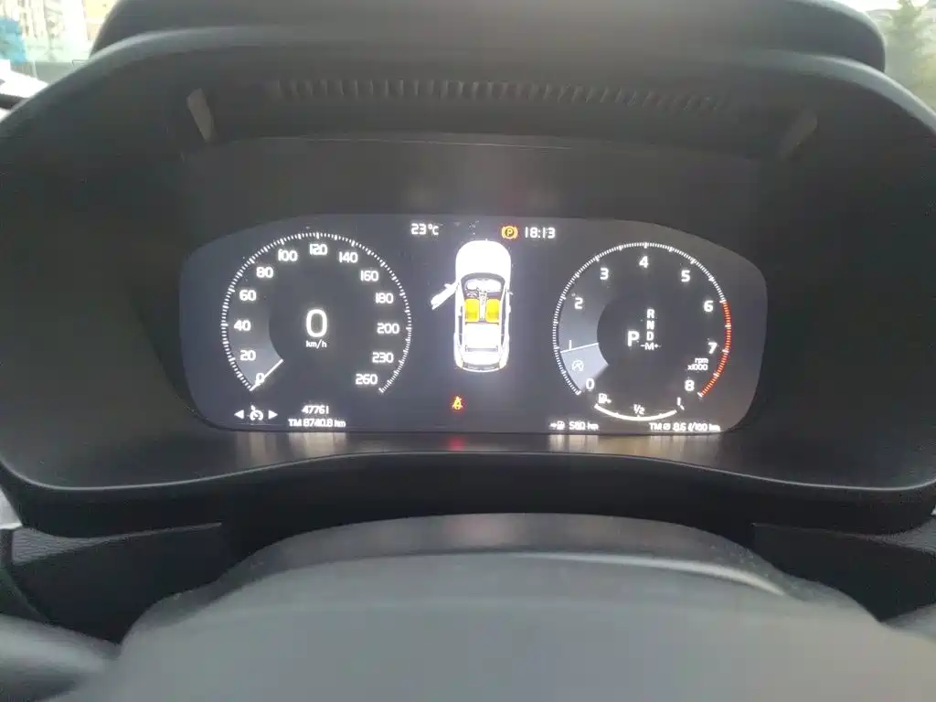 Volvo XC40 — миниатюра 4