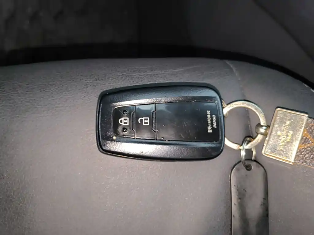 Toyota IZOA — миниатюра 9