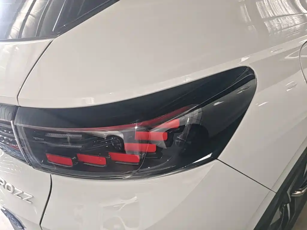 Volkswagen ID.4 Crozz — миниатюра 8