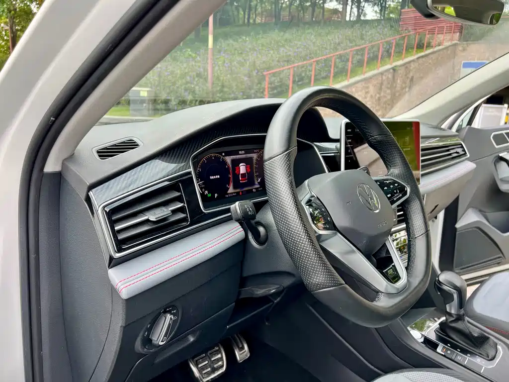 Volkswagen Tiguan X X 2022 330TSI