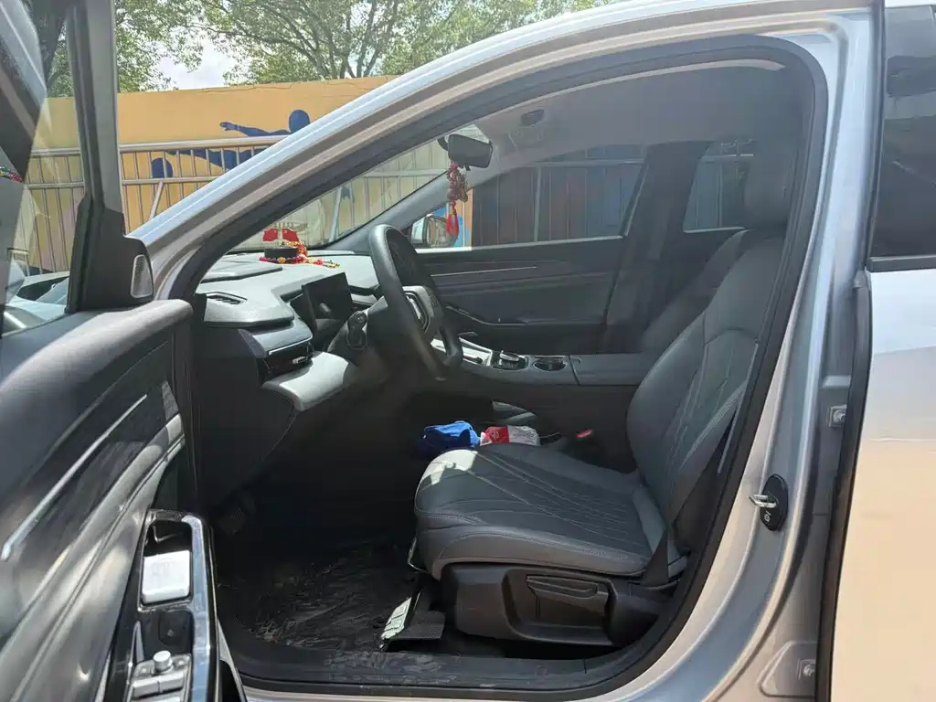 Geely Galaxy Galaxy L6 L6 2025 EM-i 60km