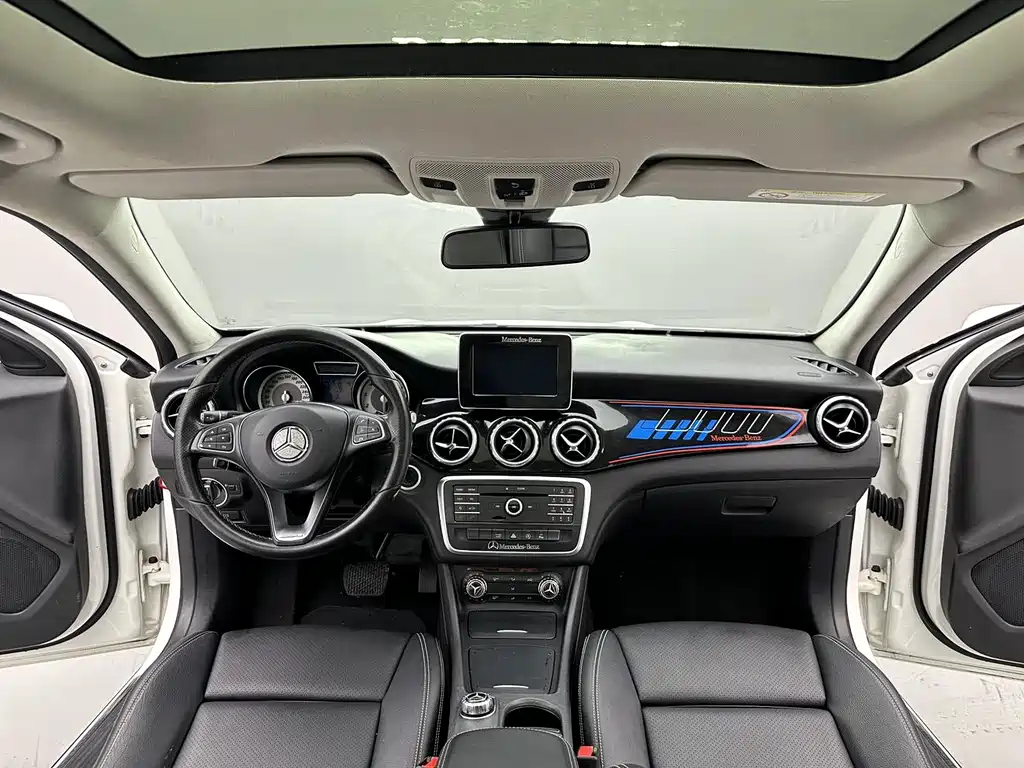 Mercedes-Benz GLA — миниатюра 6