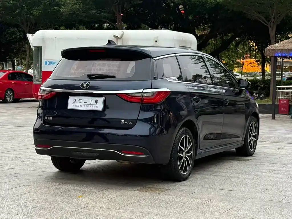 BYD MAX — миниатюра 7