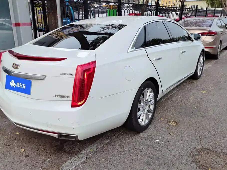 Cadillac XTS — миниатюра 3