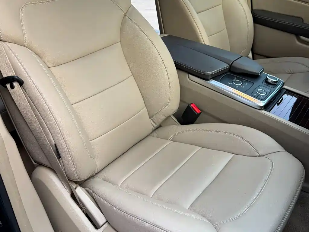Mercedes-Benz M-Class — миниатюра 16