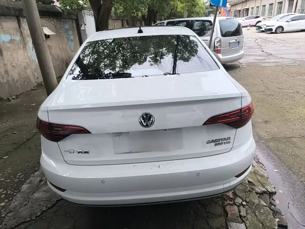 Volkswagen Sagitar — миниатюра 6