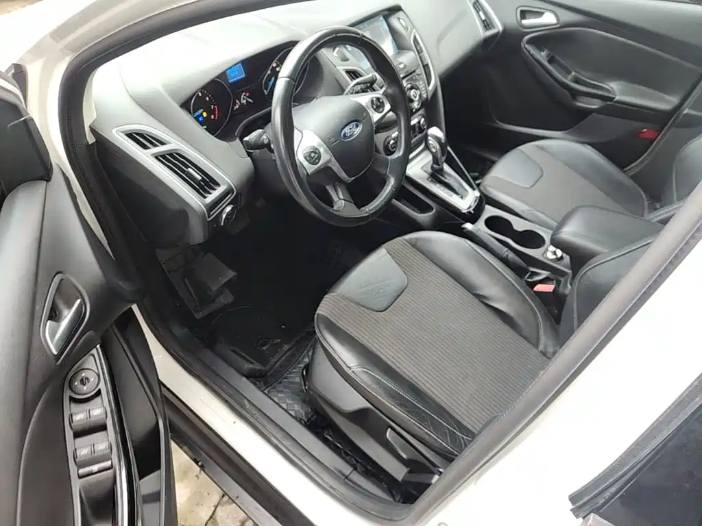 Ford Focus — миниатюра 16