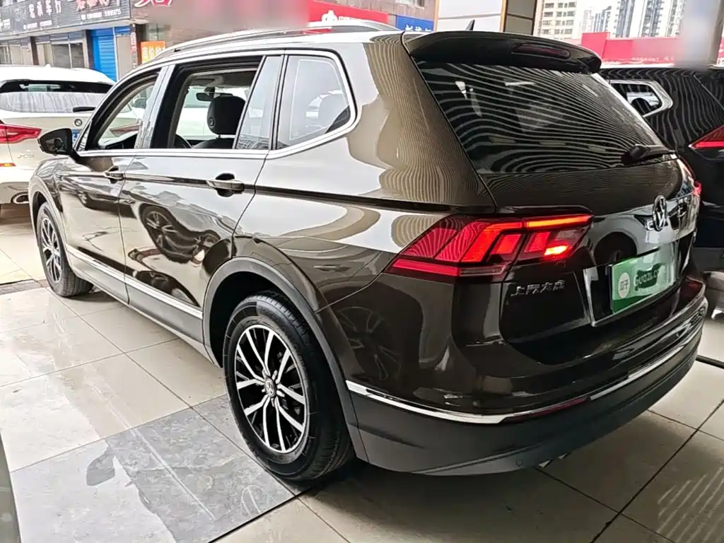 Volkswagen Tiguan L — миниатюра 5