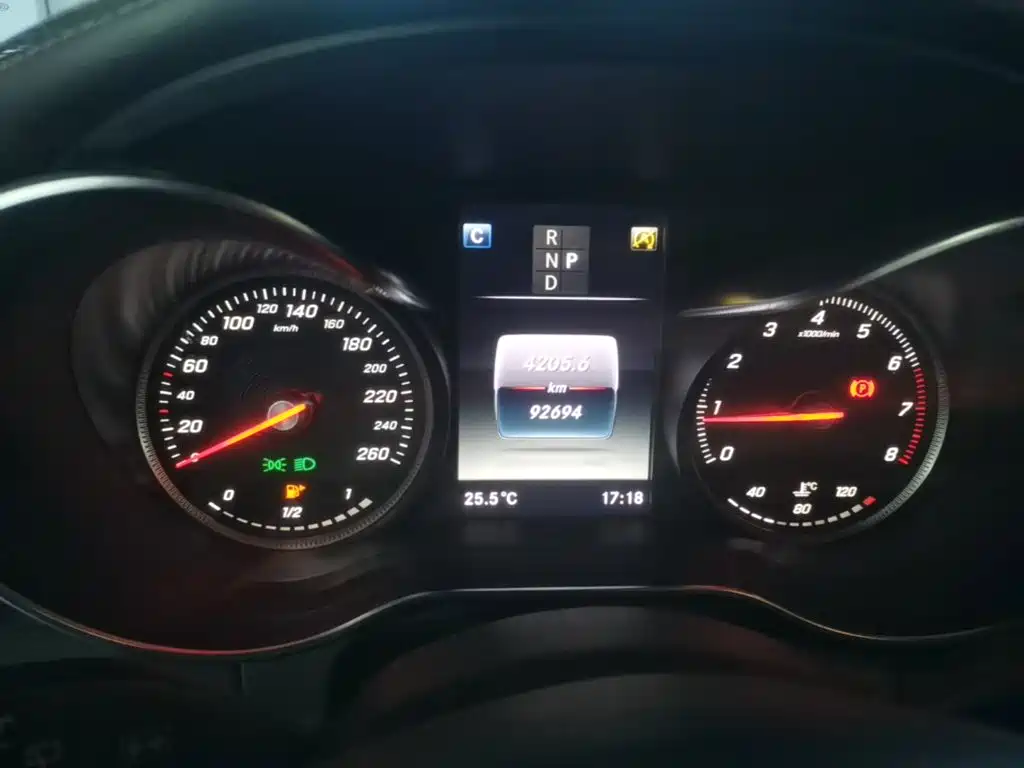 Mercedes-Benz GLC — миниатюра 12