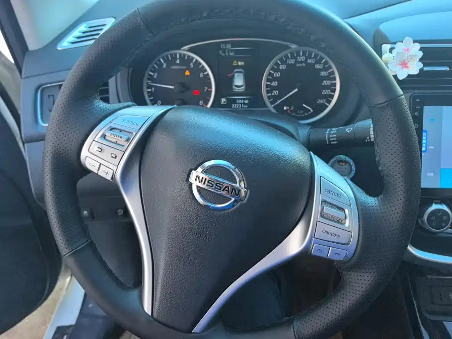Nissan Tiida — миниатюра 15