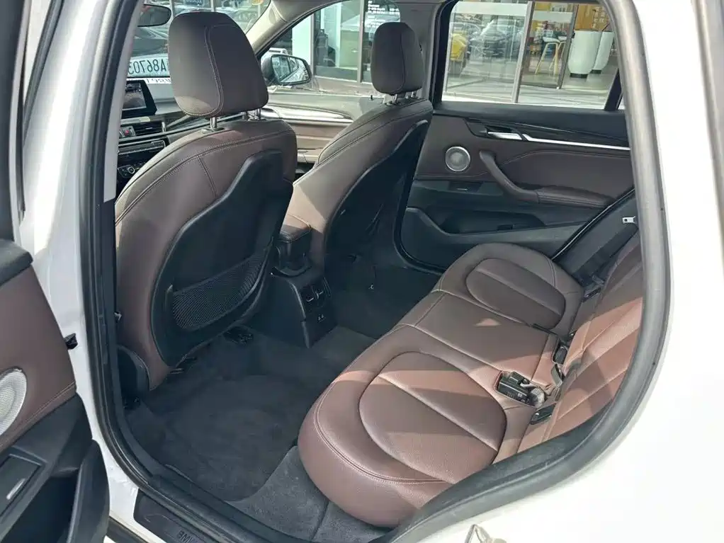 BMW X1 — миниатюра 8