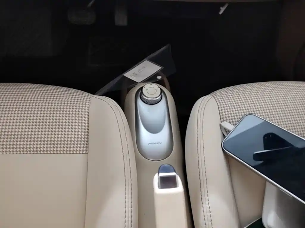 Wuling MINIEV — миниатюра 14