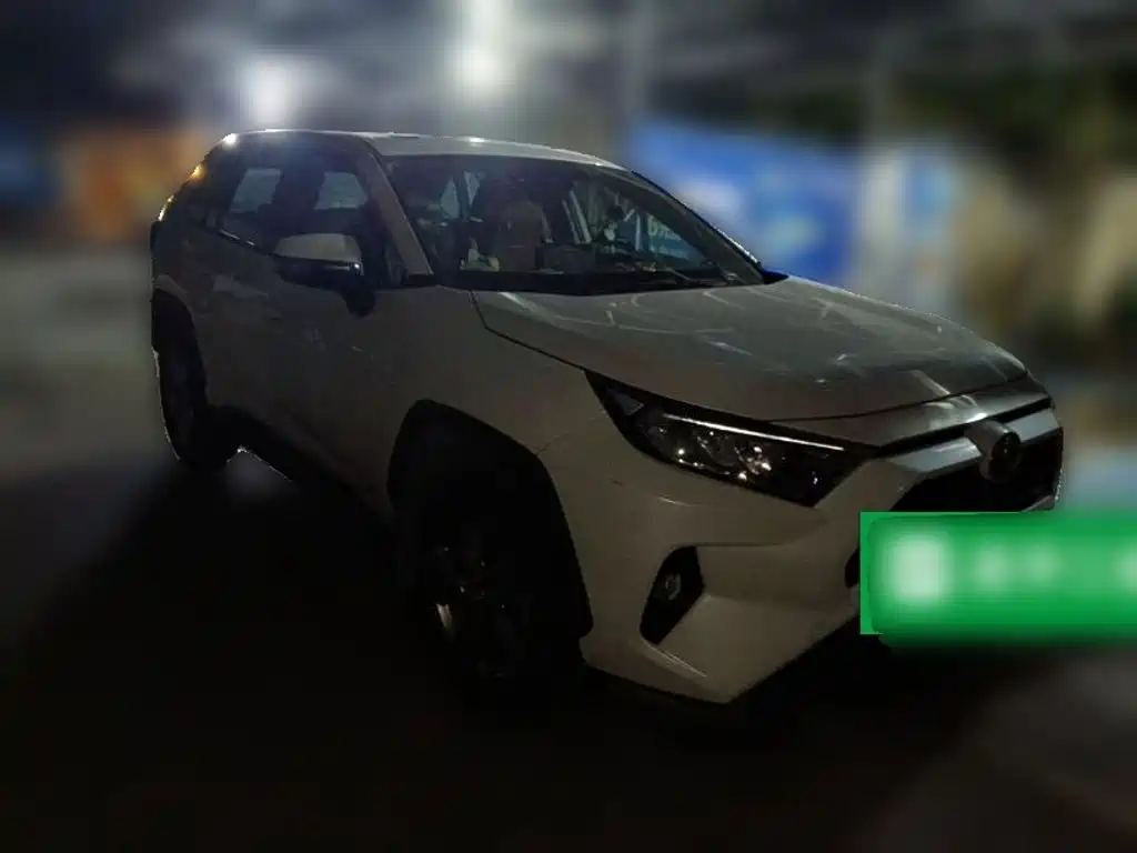 Toyota RAV4 — миниатюра 3