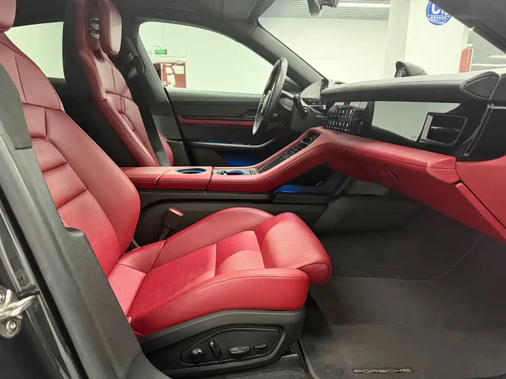 Porsche Taycan — миниатюра 12