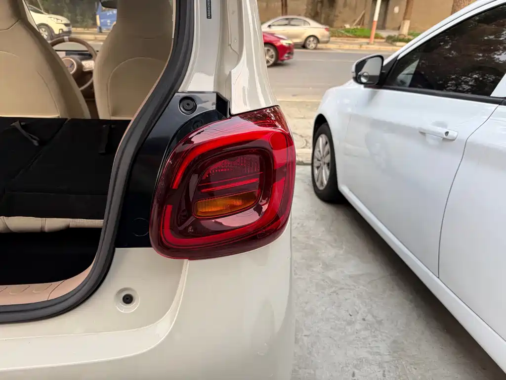 Wuling MINIEV — миниатюра 15
