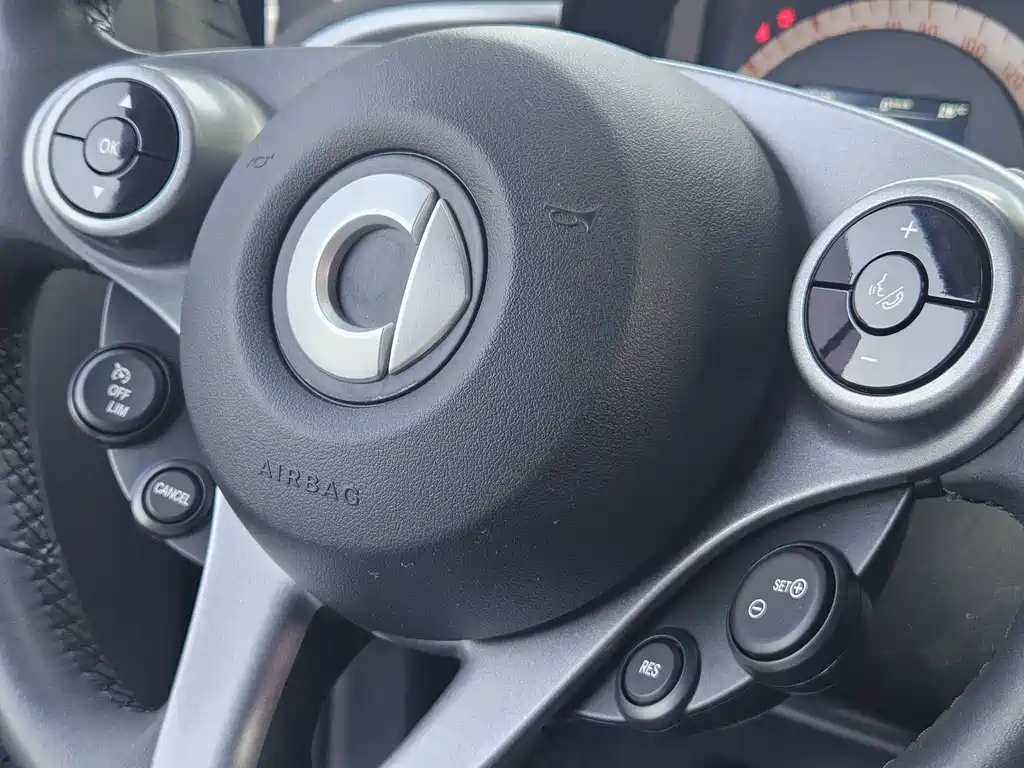smart Smart Fortwo — миниатюра 12