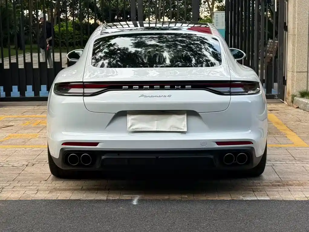 Porsche Panamera — миниатюра 6