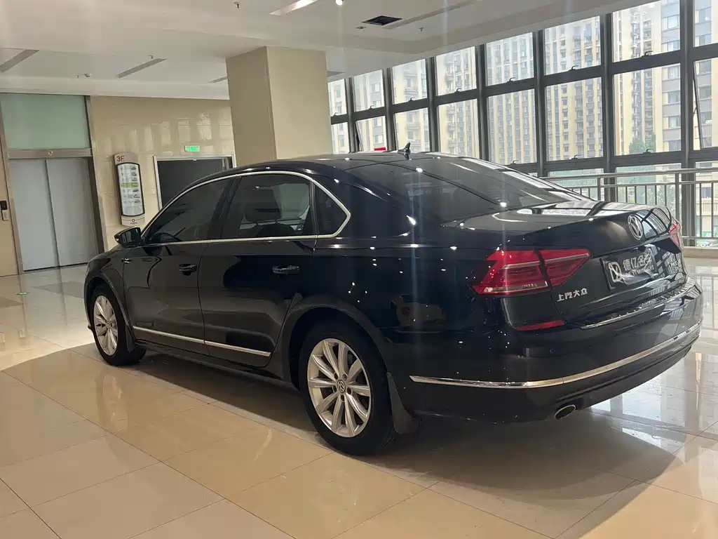Volkswagen Passat — миниатюра 7