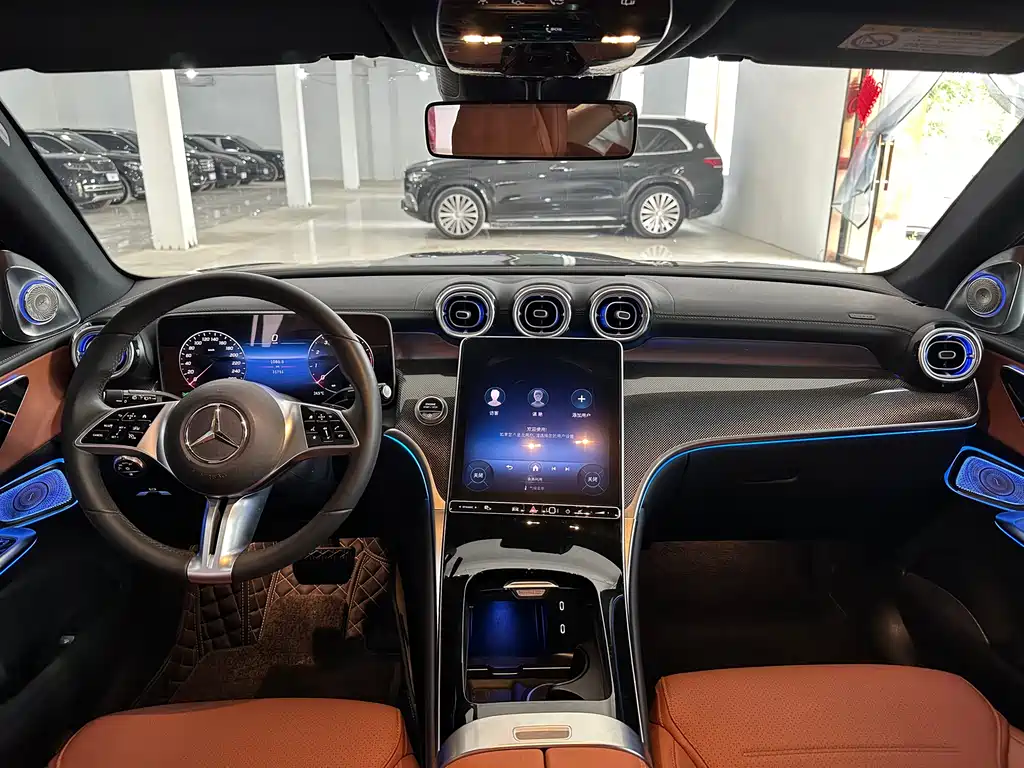 Mercedes-Benz GLC 2024 GLC 260 L 4MATIC 7 мест