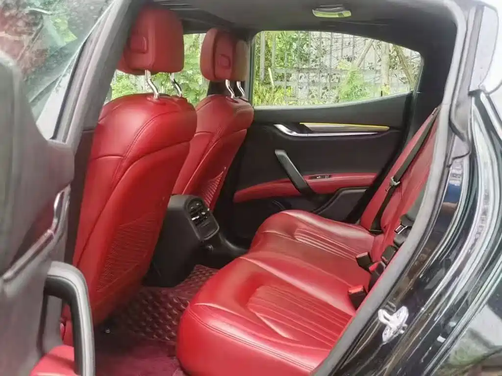 Maserati Ghibli — миниатюра 7
