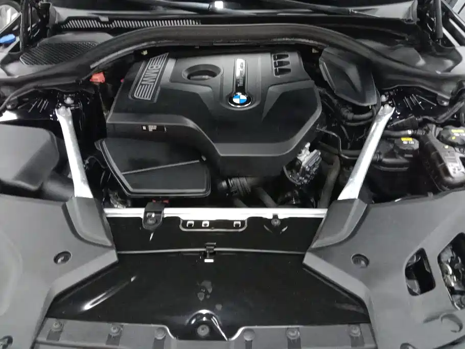 BMW 5 Series — миниатюра 10