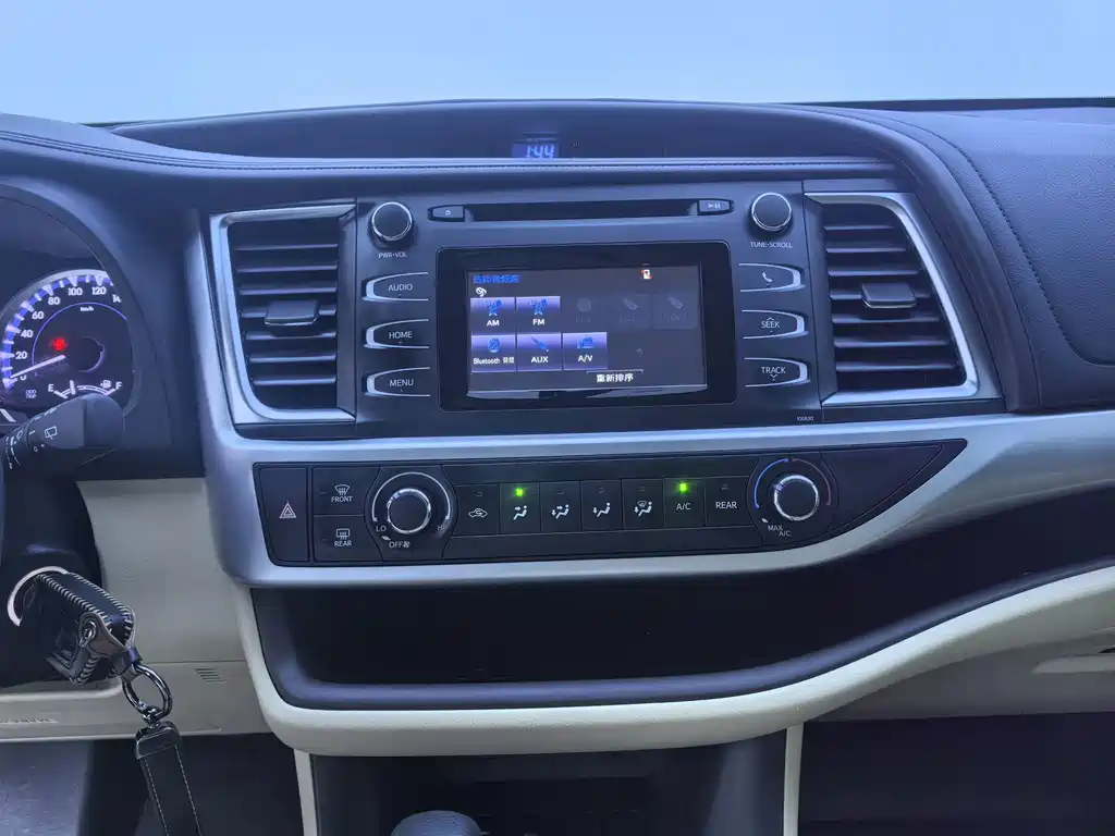 Toyota Highlander — миниатюра 12