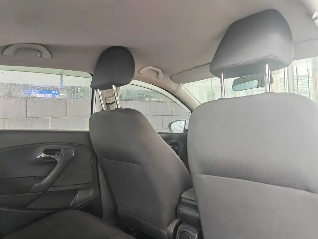 Volkswagen Polo — миниатюра 10