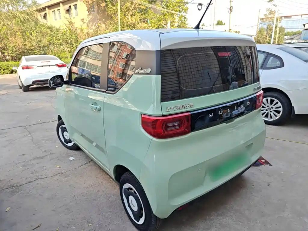 Wuling MINIEV — миниатюра 5
