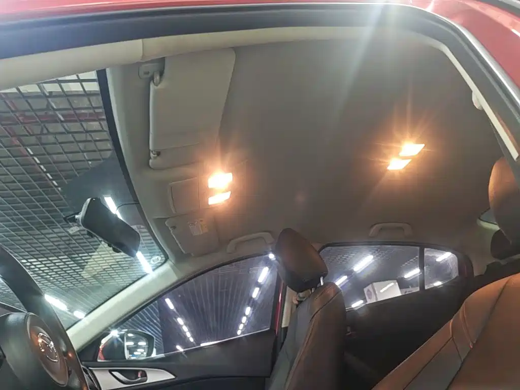 Mazda 3 Axela — миниатюра 18