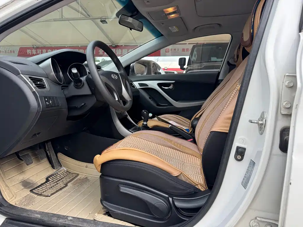 Hyundai Elantra Langdong — миниатюра 3