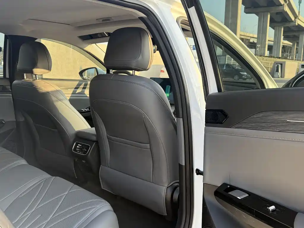 GEELY GALAXY GALAXY L6