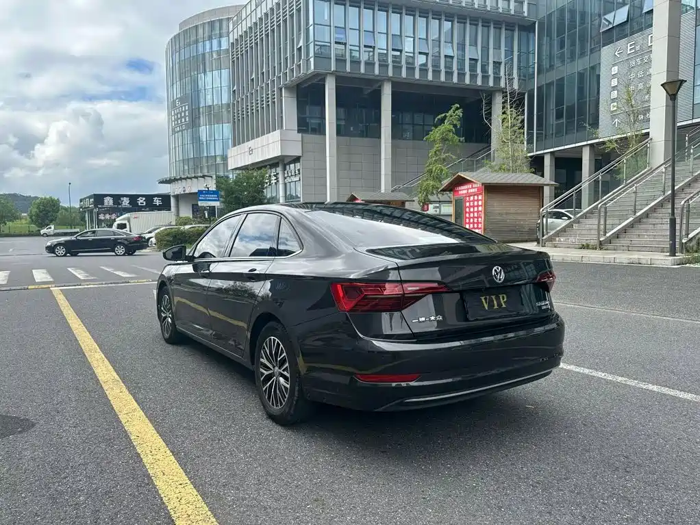 Volkswagen Sagitar — миниатюра 7