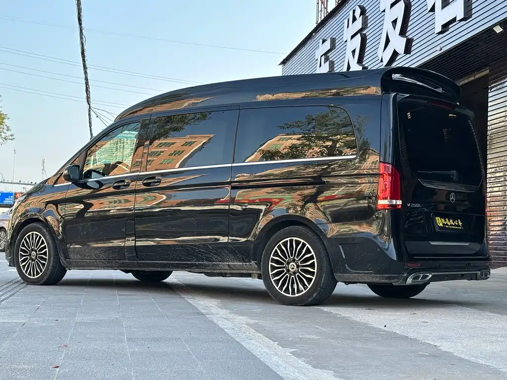 Mercedes-Benz V-Class V 2018 V 260 L Luxury Long Wheelbase VI
