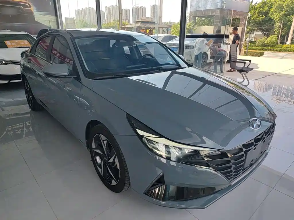 Hyundai Elantra — миниатюра 4