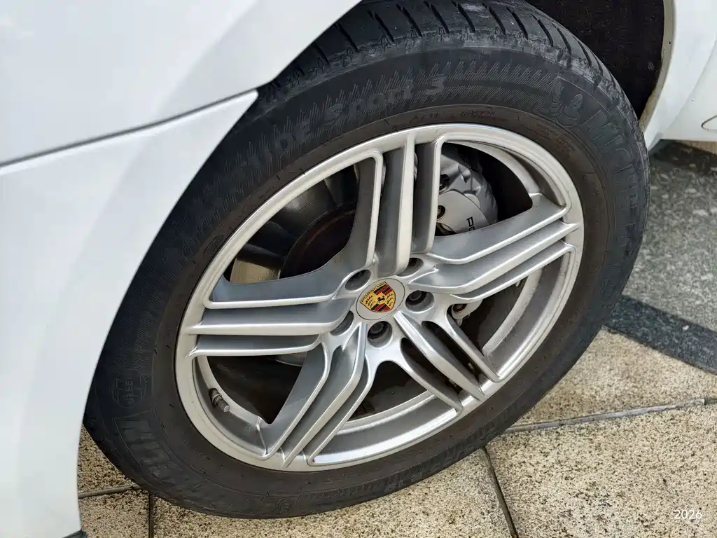 Porsche Macan — миниатюра 16