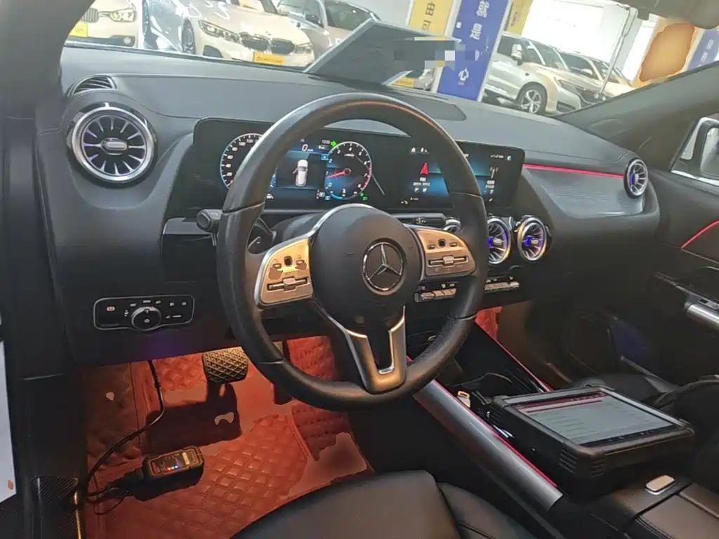 Mercedes-Benz GLA — миниатюра 10